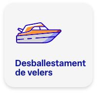 Desballestament professional de llanxa a motor en procés de desmuntatge a drassana.