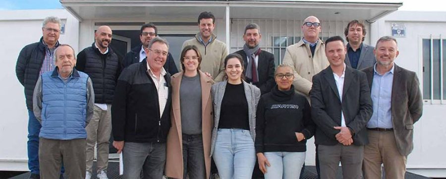 Visita-diputats-a-la-planta-de-Femevi